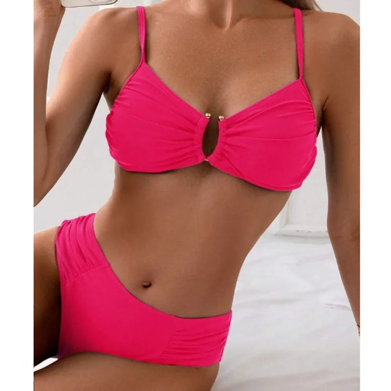 PRAELIA | Bikini met Decoratieve Cut-Out en Elegante Ondersteuning voor Zomerse Dagen