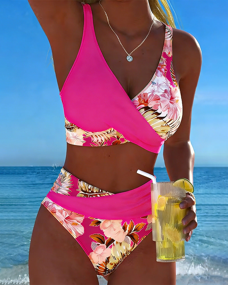 Rosina | Bikini met bloemenprint en contrastdetails