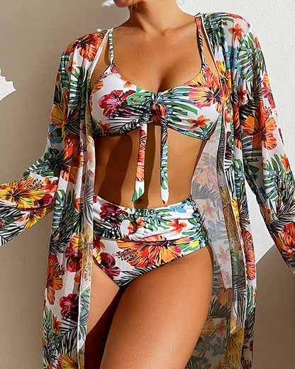 Fleurine | Bikini met bloemenprint en strandcover-up