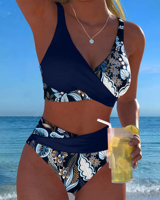 Fiorella | Bikini met bloemenprint en contrastdetails