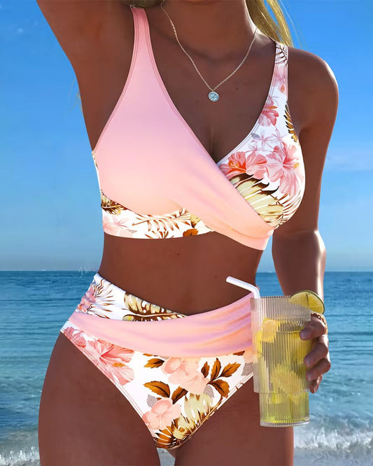 Rosina | Bikini met bloemenprint en contrastdetails