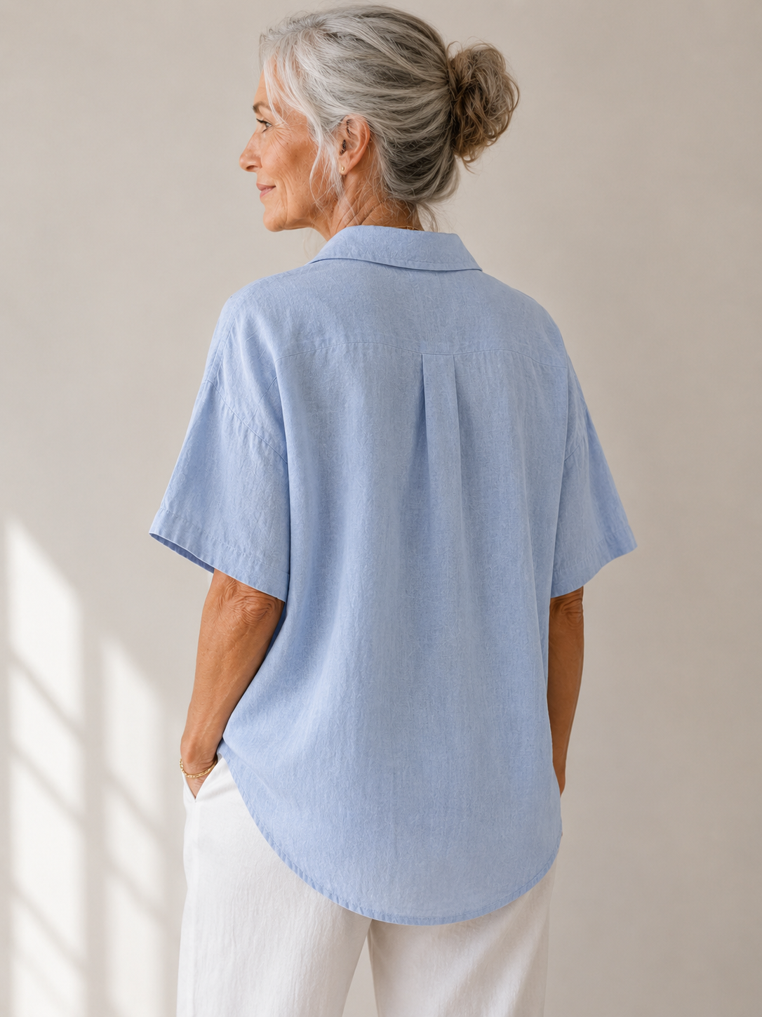 Amber | Blouse met kraag en knoopdetail 1+1 GRATIS