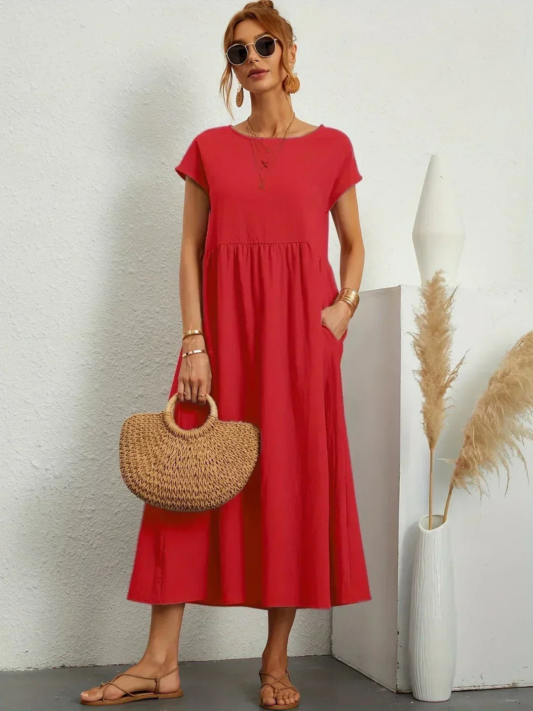 Emilie | Soepelvallende midi-jurk met tijdloze elegantie