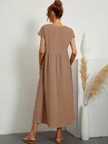 Emilie | Soepelvallende midi-jurk met tijdloze elegantie
