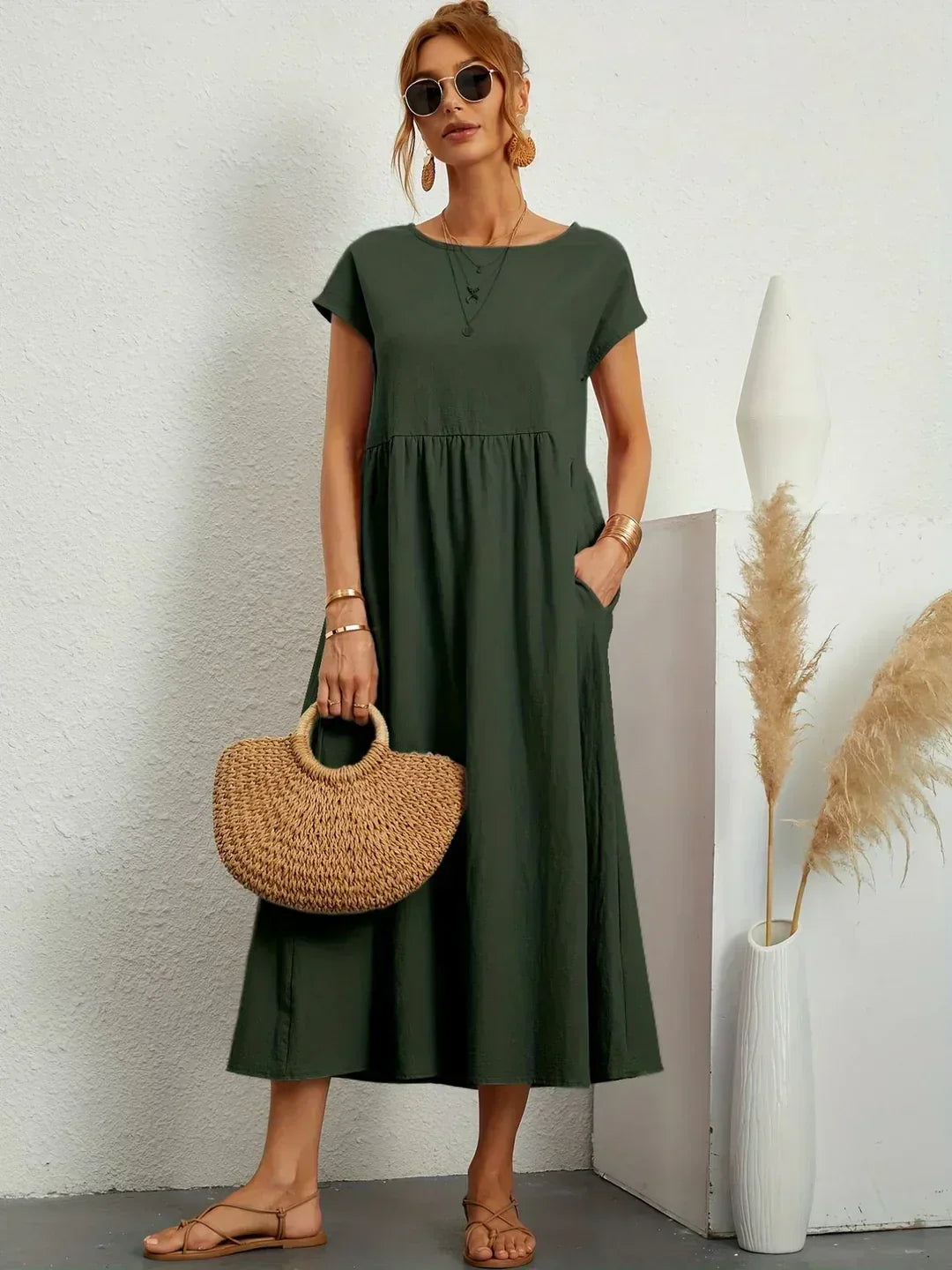 Emilie | Soepelvallende midi-jurk met tijdloze elegantie