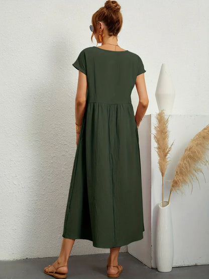Emilie | Soepelvallende midi-jurk met tijdloze elegantie