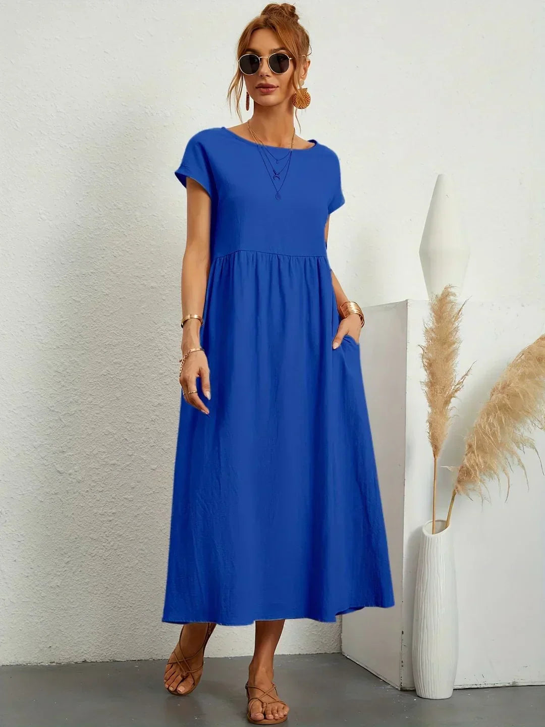 Emilie | Soepelvallende midi-jurk met tijdloze elegantie