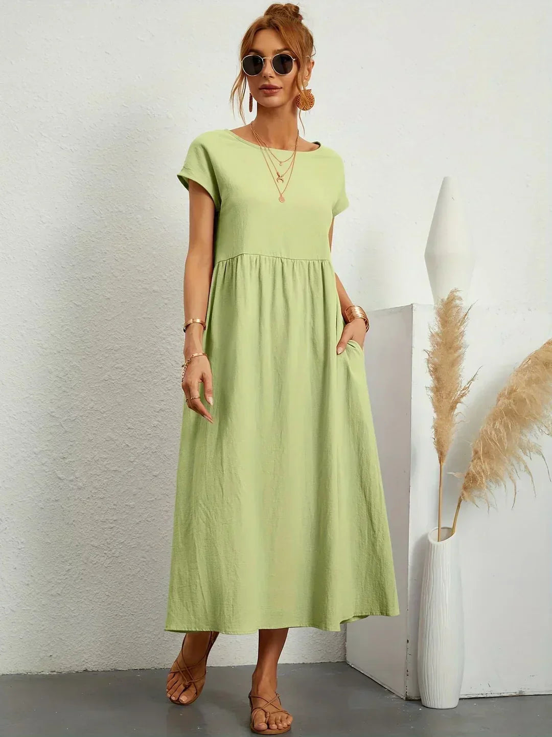 Emilie | Soepelvallende midi-jurk met tijdloze elegantie