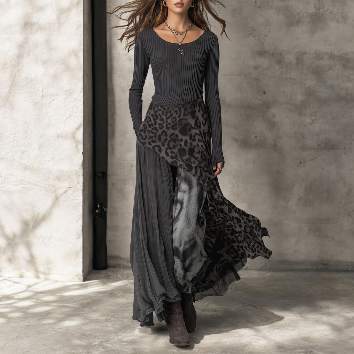 NATALIA | Lange Jurk met Elegante Luipaardprint en Flatterende Vloeiing
