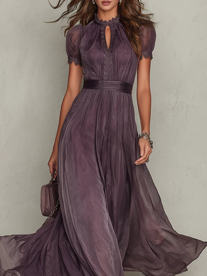 Liliana | Lange Jurk met Keyhole Halslijn en Chiffon Kantdetails